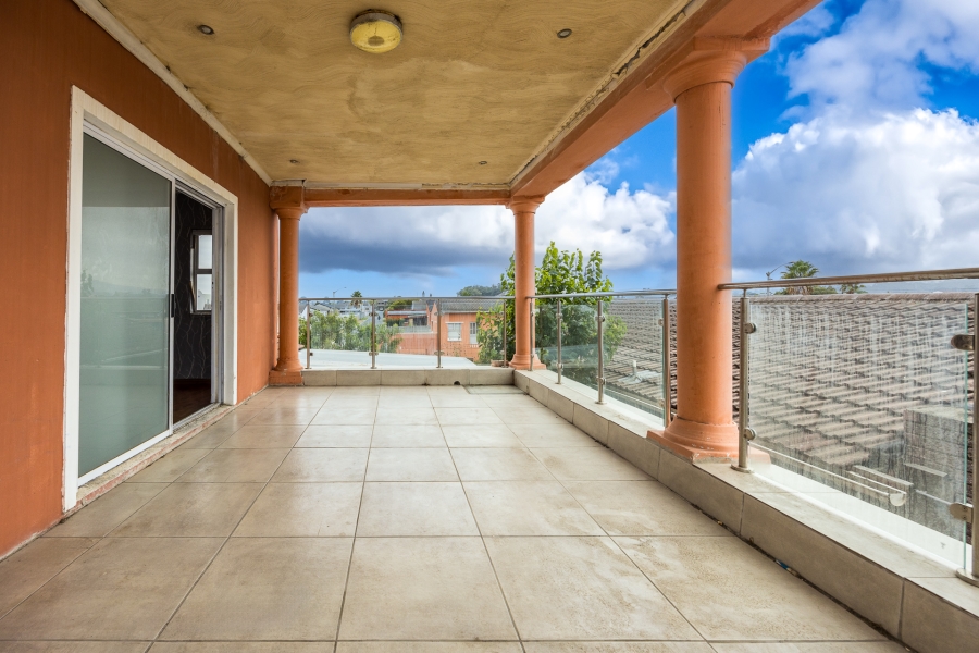 4 Bedroom Property for Sale in Devon Park Village Western Cape